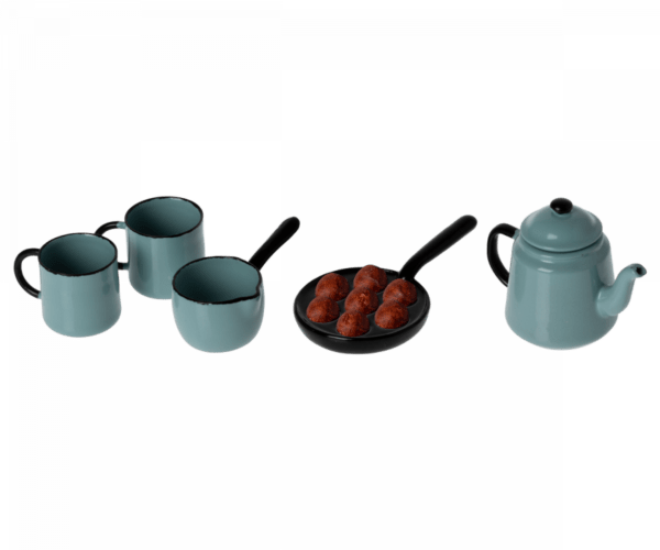 Juego de cocina con accesorios Madam Blue Maileg - Imagen 2